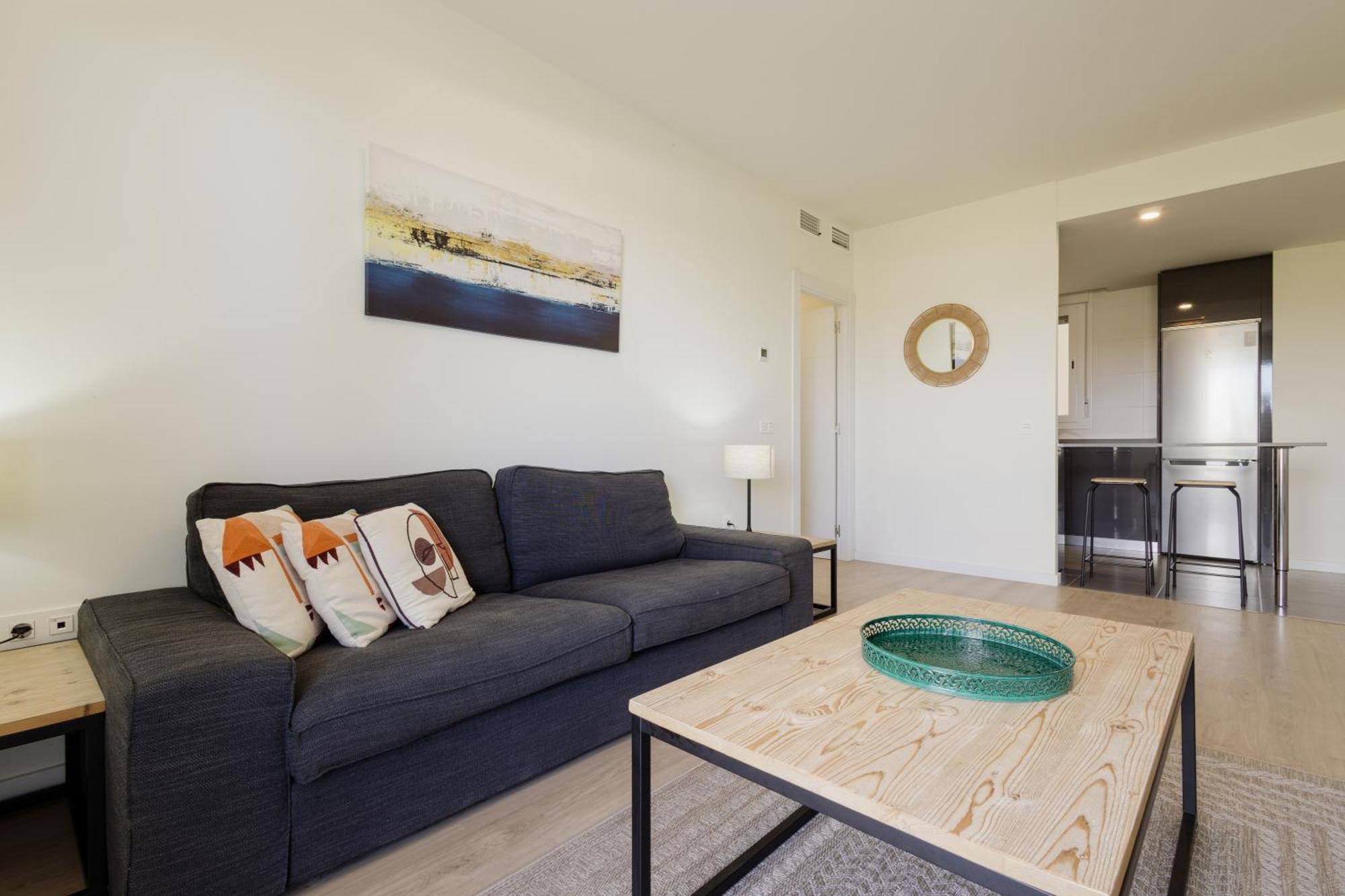 Contemporary 2 Bedroom In Nueva Andalucia Apartment Marbella