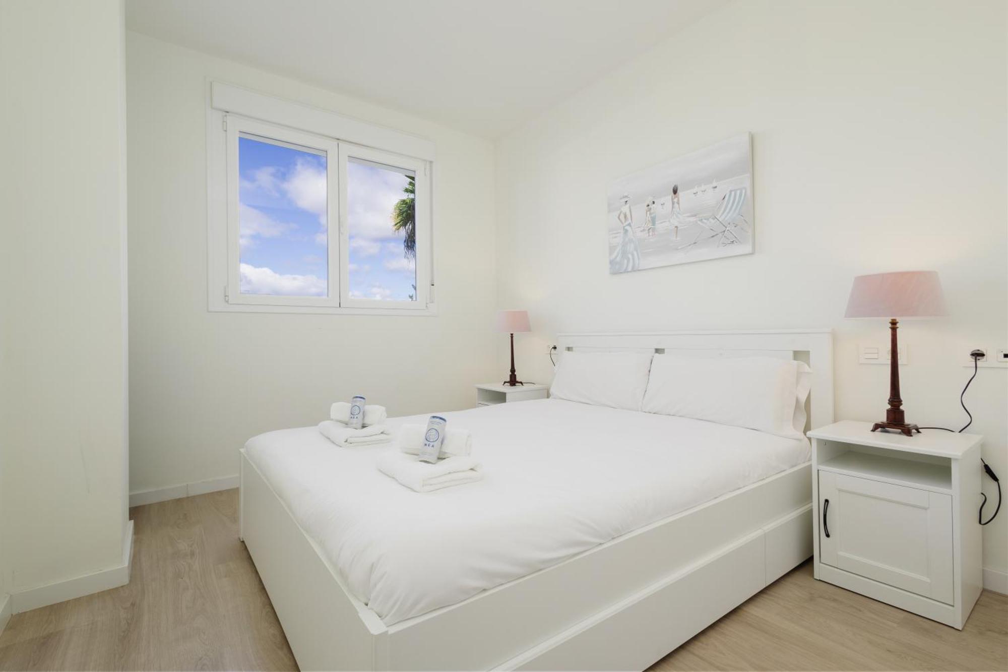 Contemporary 2 Bedroom In Nueva Andalucia Apartment *