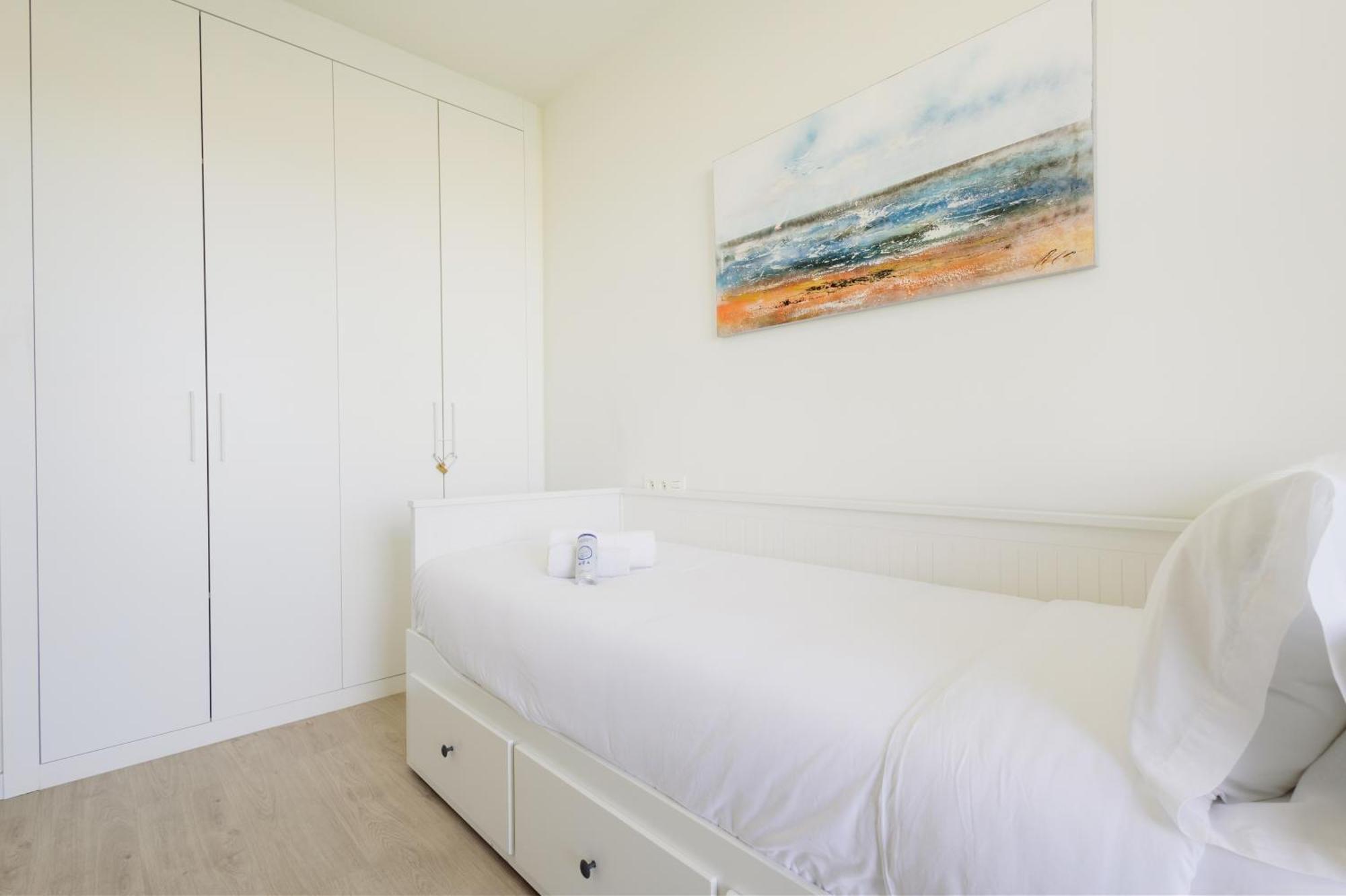 Contemporary 2 Bedroom In Nueva Andalucia *