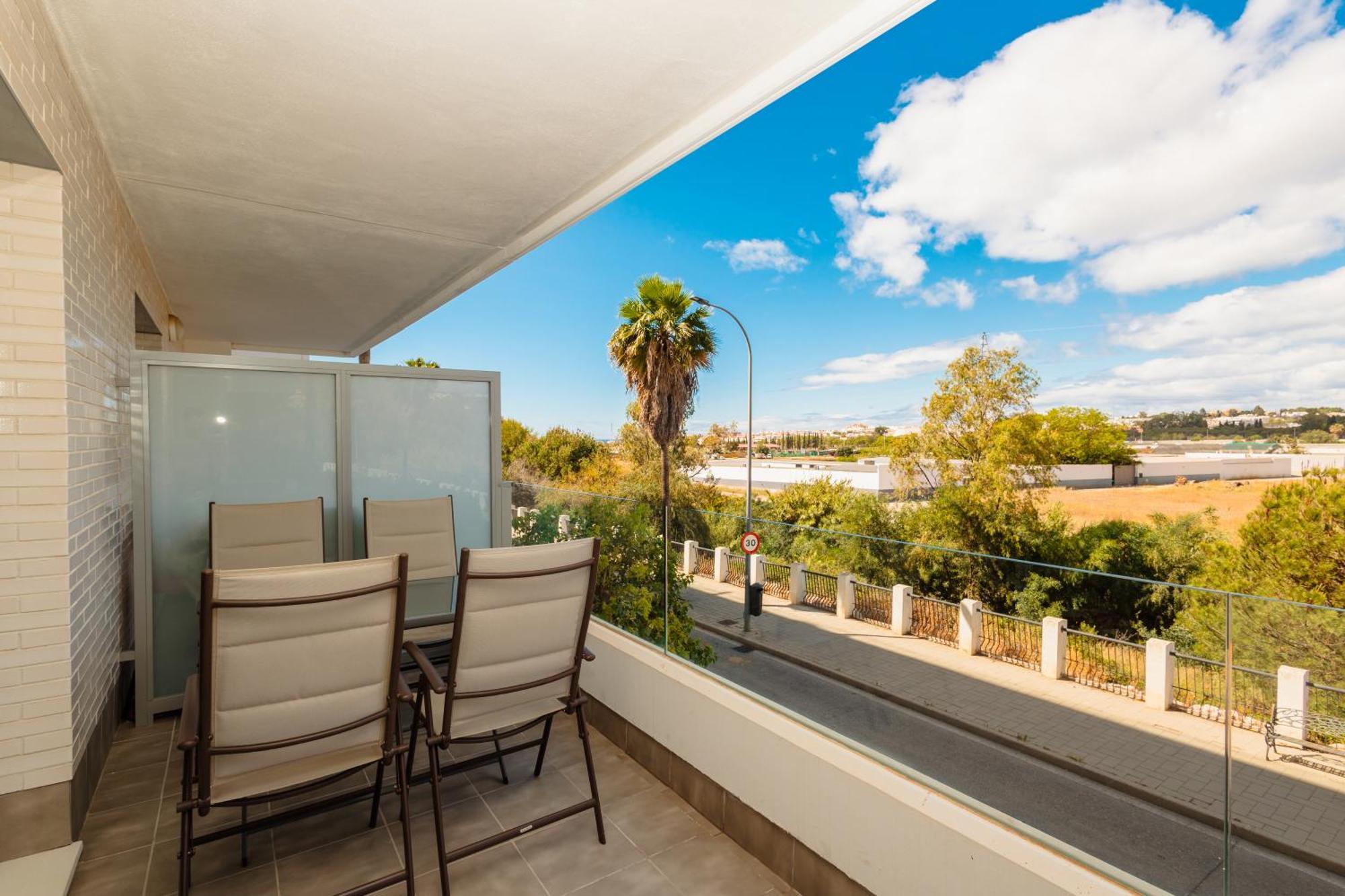 Contemporary 2 Bedroom In Nueva Andalucia Apartment Marbella