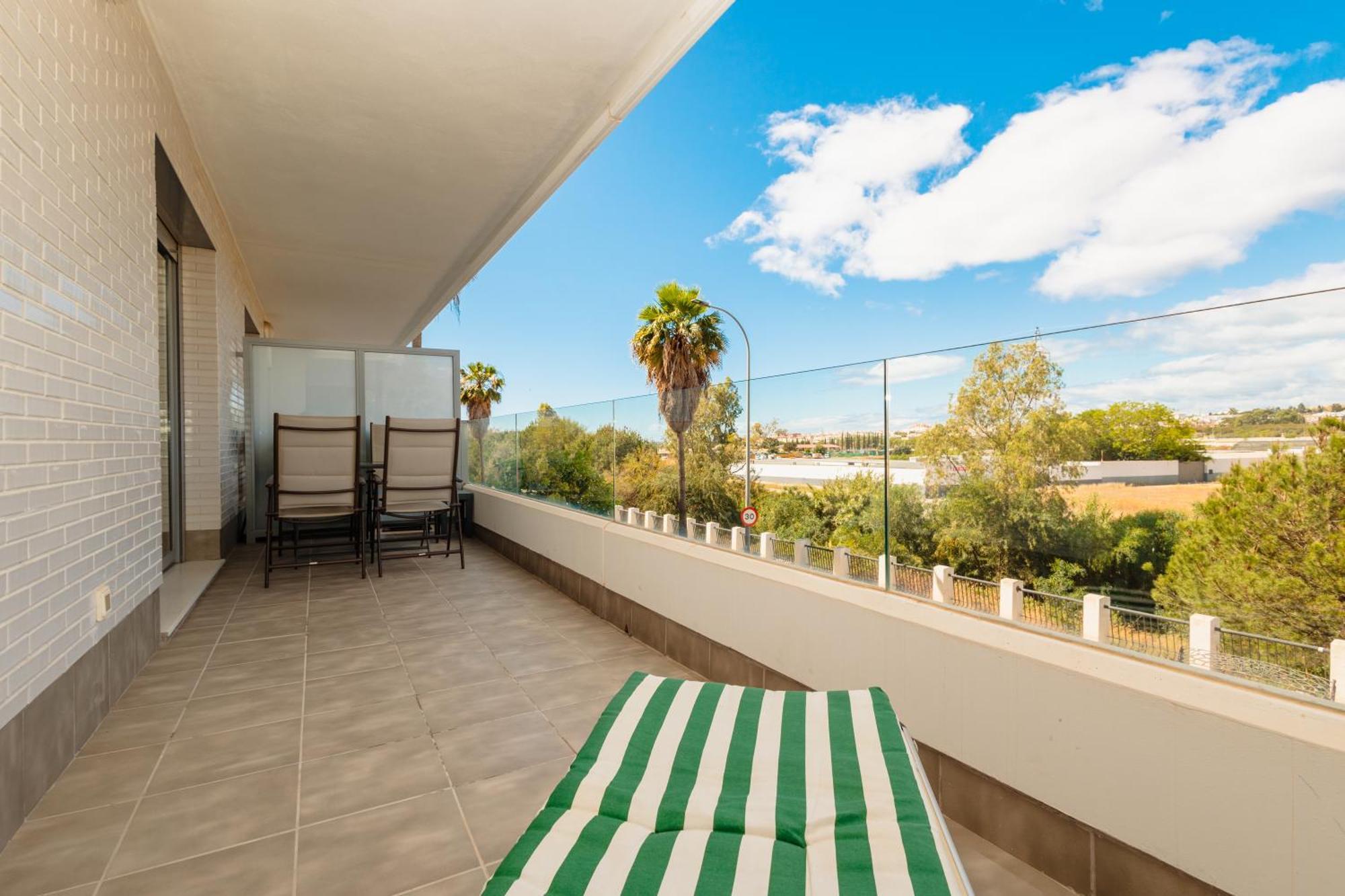 Apartment Contemporary 2 Bedroom In Nueva Andalucia *