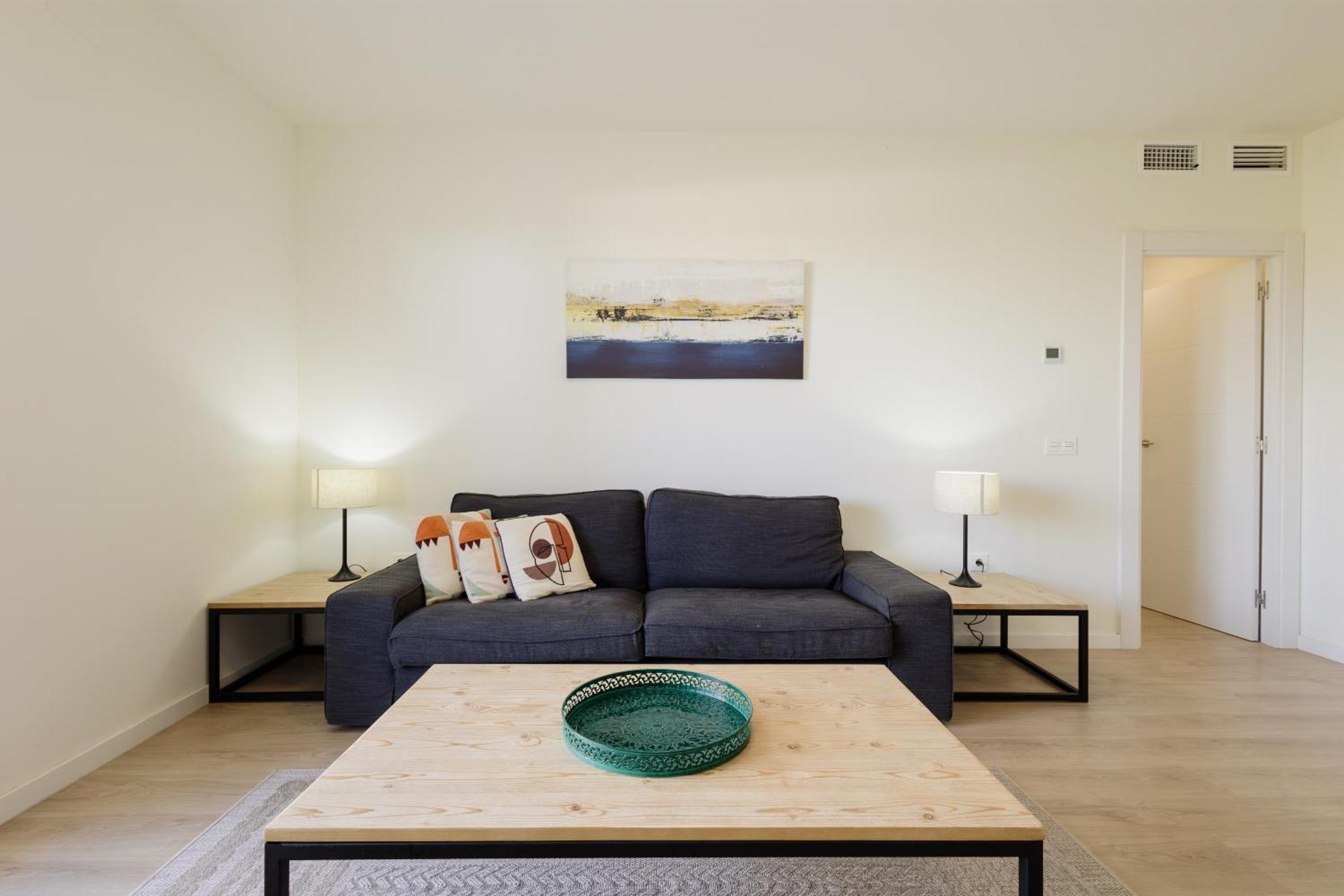 Contemporary 2 Bedroom In Nueva Andalucia Apartment Marbella